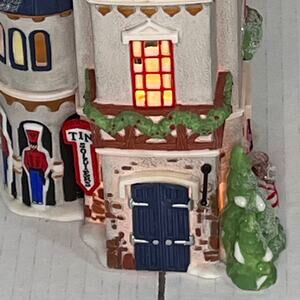 Dept. 56 North Pole Series "Tin Soldier Shop" Heritage Village Collectio…